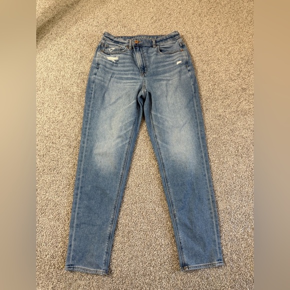 American Eagle Women’s Mom Jeans – Size 4 Regular, Light Wash, Distressed high - Picture 1 of 10